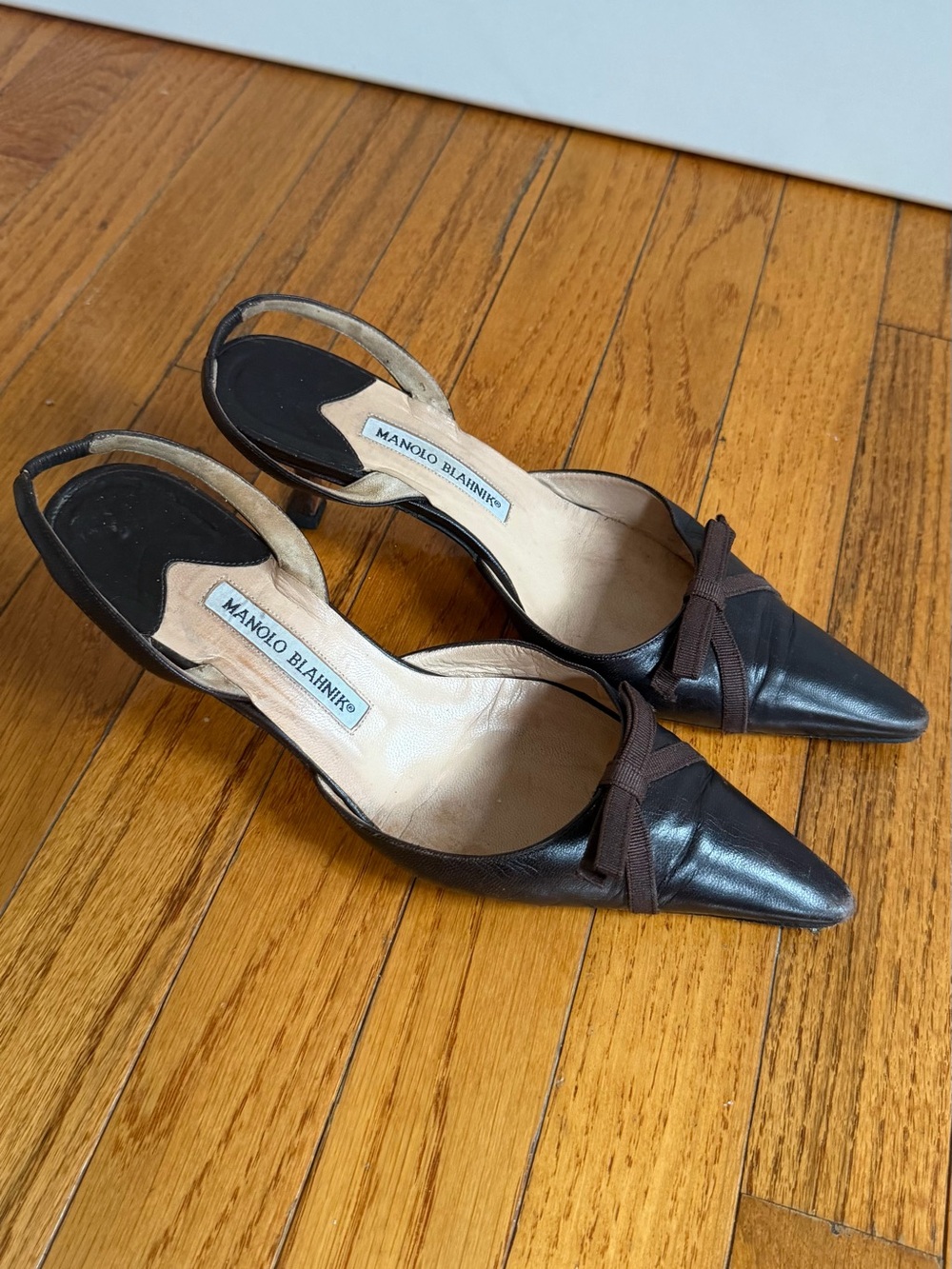 Vintage Manolo Blahnik Brown Leather Bow Kitten Heel Slingbacks EU 40 (US 9)